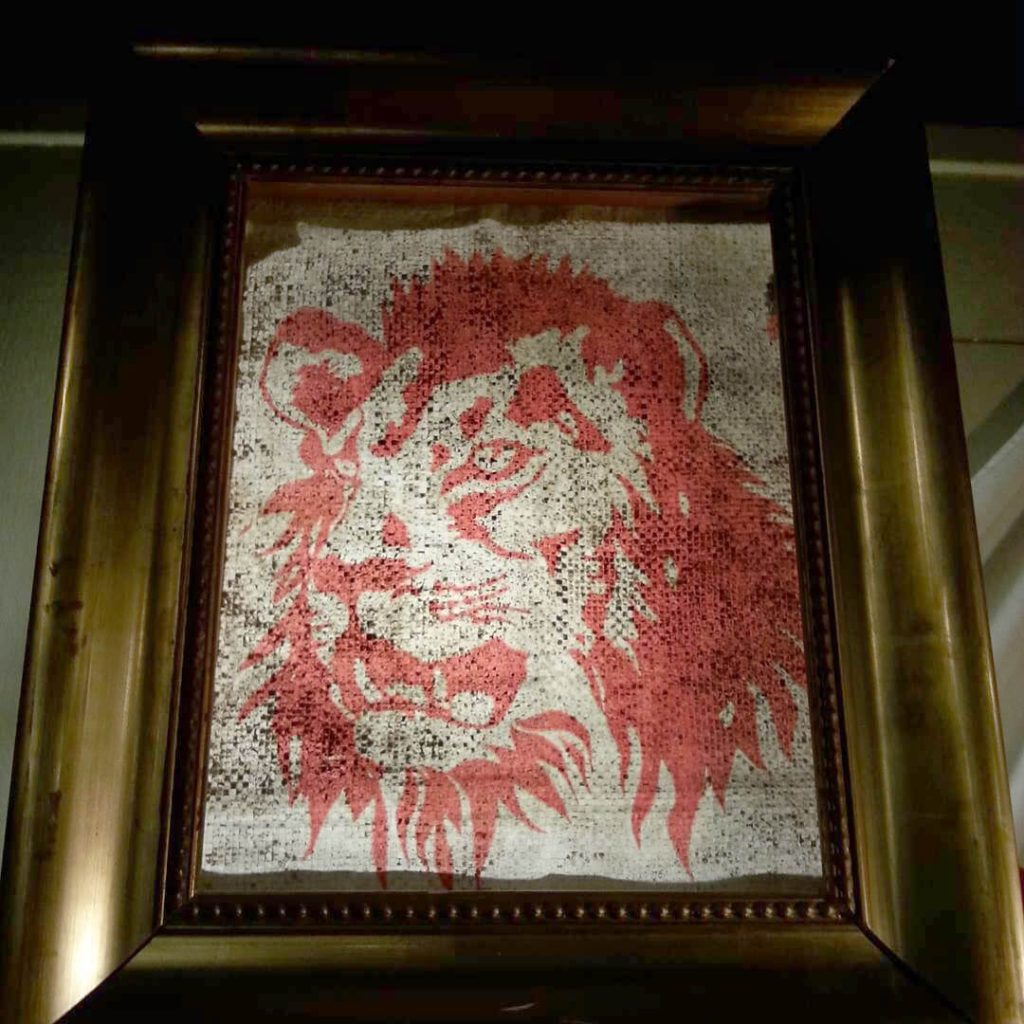 Lion Frame